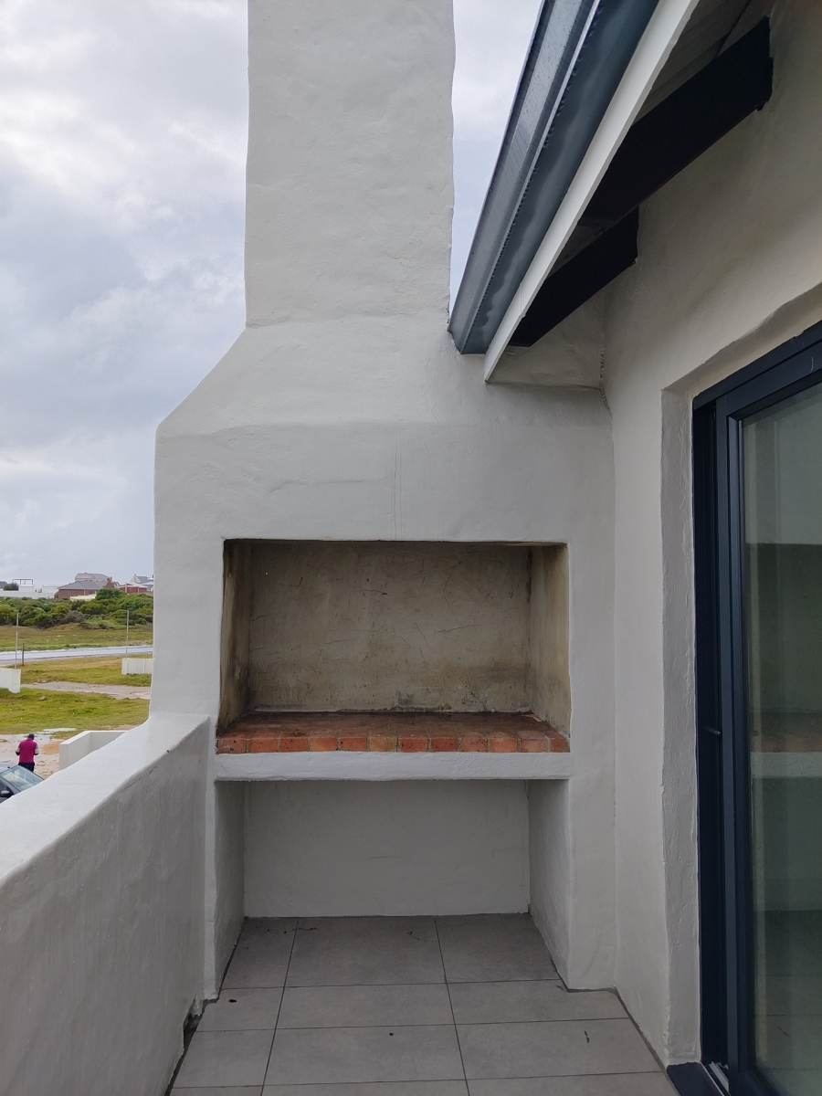 To Let 2 Bedroom Property for Rent in Struisbaai Western Cape